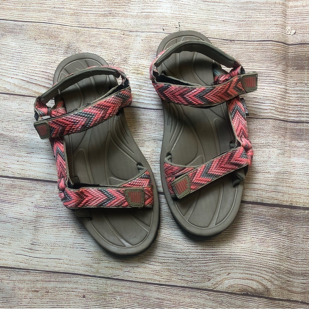 Northside‎ Sandals
